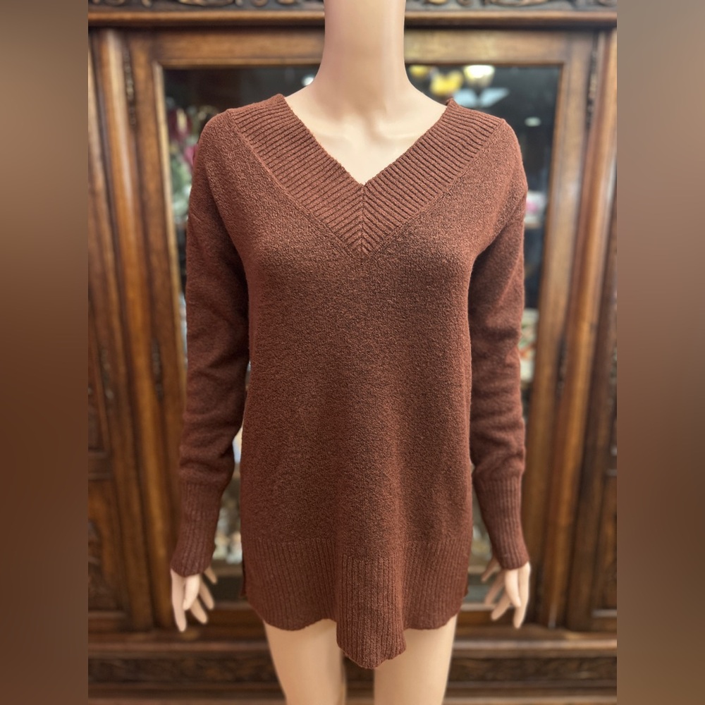 NWT a.n.a Sweater in size S